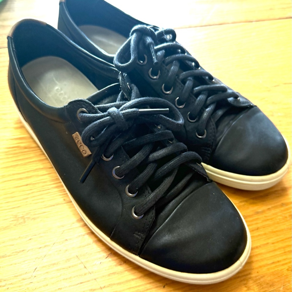 ECCO Women’s Black Casual Sneakers